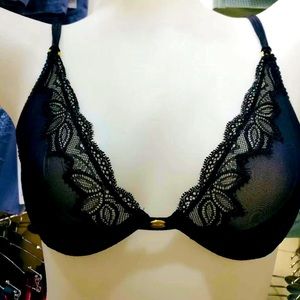$40!Brand new with tag! Victoria’s Secret Bra, 34B